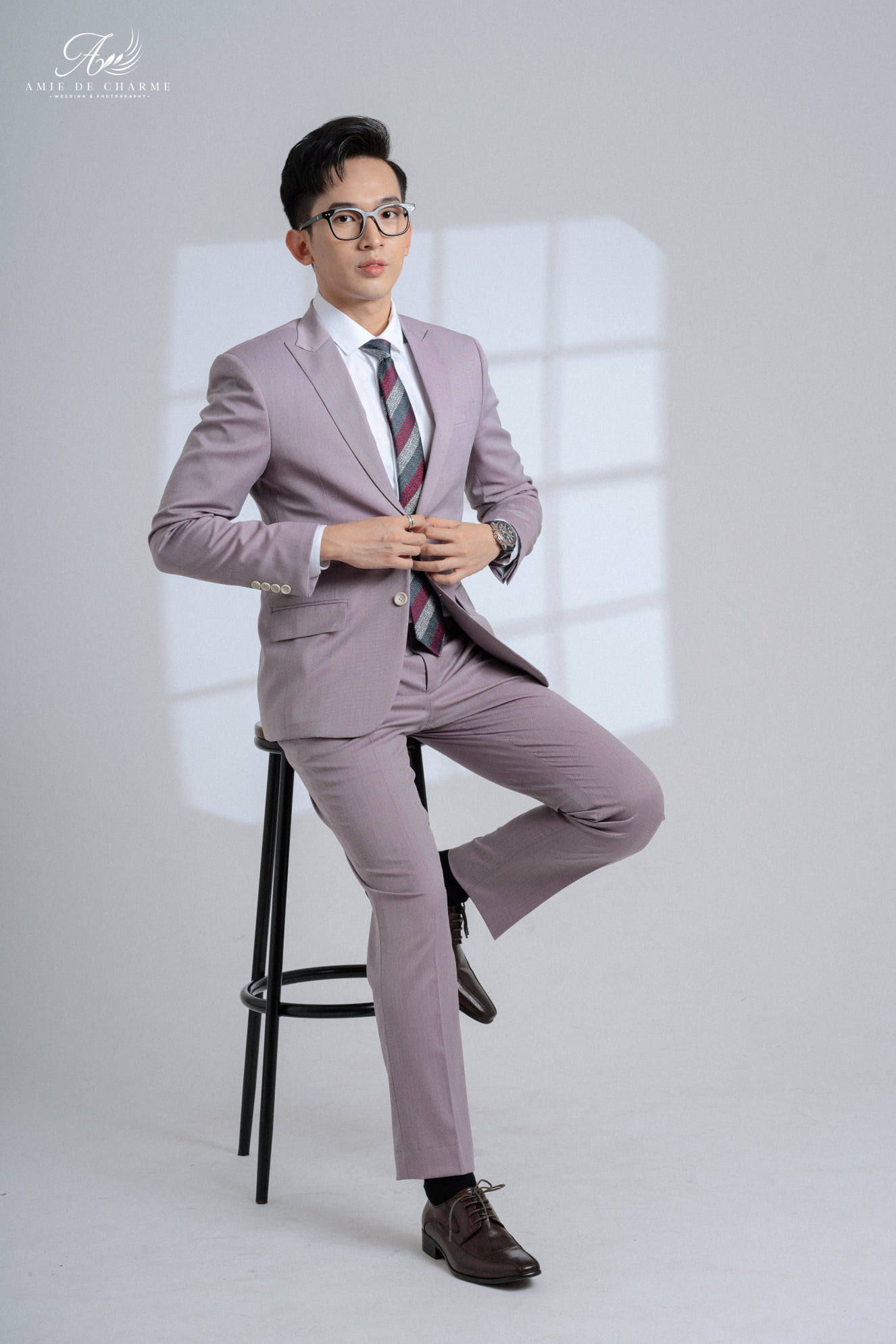 Suit màu tím pastel đậm chất Hàn khiến chàng mê mẩn